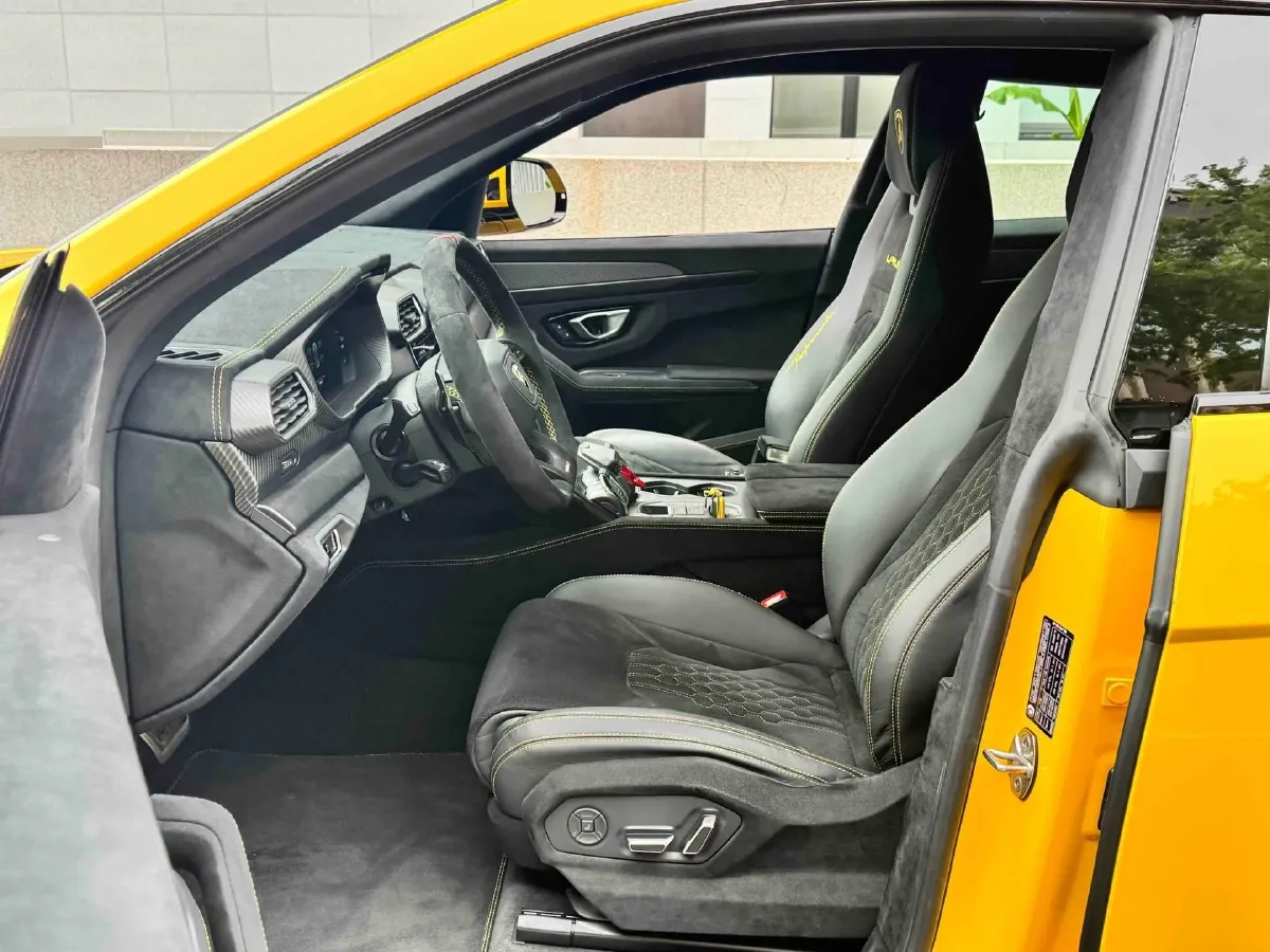 2022 Lamborghini Urus 4.0T 641HP V8 8AT,autocango,china used car exporter,china ev exporter,chinese used car exporter,chinese used ev exporter