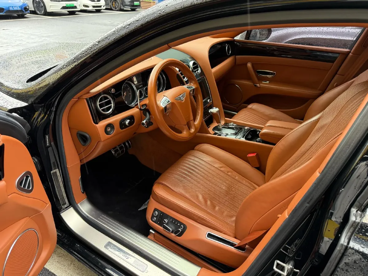 2017 Bentley Flying Spur 4.0T 528HP V8 8AT,autocango,china used car exporter,china ev exporter,chinese used car exporter,chinese used ev exporter