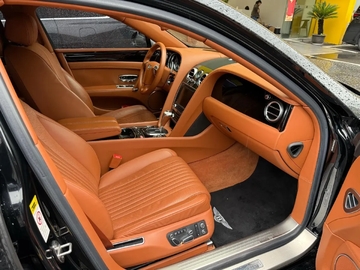 2017 Bentley Flying Spur 4.0T 528HP V8 8AT,autocango,china used car exporter,china ev exporter,chinese used car exporter,chinese used ev exporter