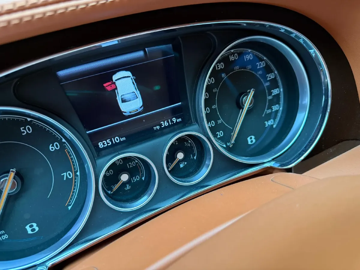 2017 Bentley Flying Spur 4.0T 528HP V8 8AT,autocango,china used car exporter,china ev exporter,chinese used car exporter,chinese used ev exporter