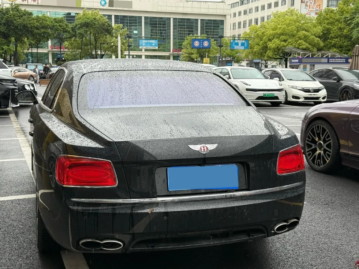 2017 Bentley Flying Spur 4.0T 528HP V8 8AT,autocango,china used car exporter,china ev exporter,chinese used car exporter,chinese used ev exporter
