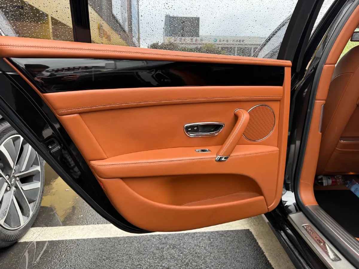 2017 Bentley Flying Spur 4.0T 528HP V8 8AT,autocango,china used car exporter,china ev exporter,chinese used car exporter,chinese used ev exporter