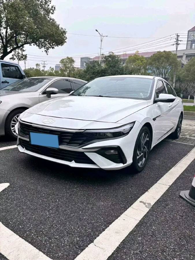 2022 Hyundai Elantra 1.5L 115HP L4 CVT,autocango,china used car exporter,china ev exporter,chinese used car exporter,chinese used ev exporter