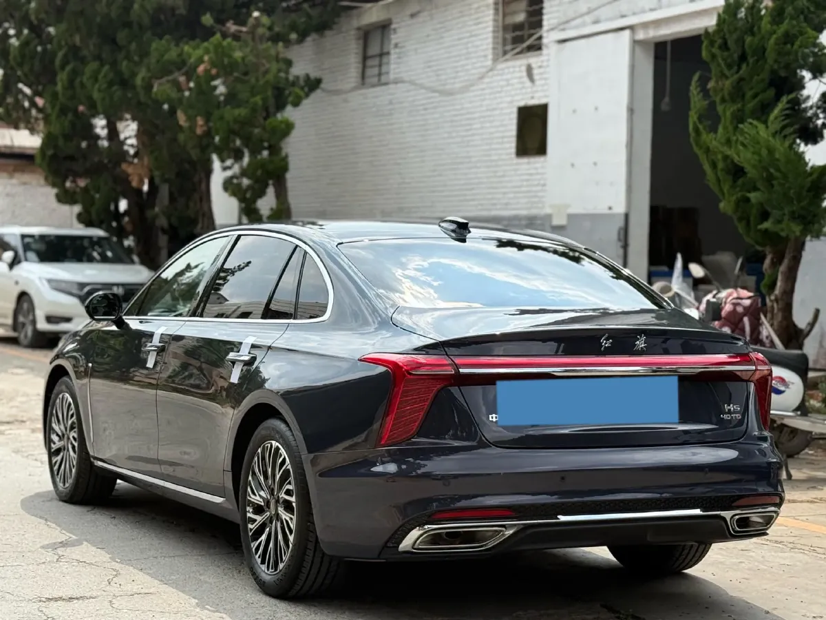 2024 HongQi H5 2.0T 224HP L4 8AT,autocango,china used car exporter,china ev exporter,chinese used car exporter,chinese used ev exporter