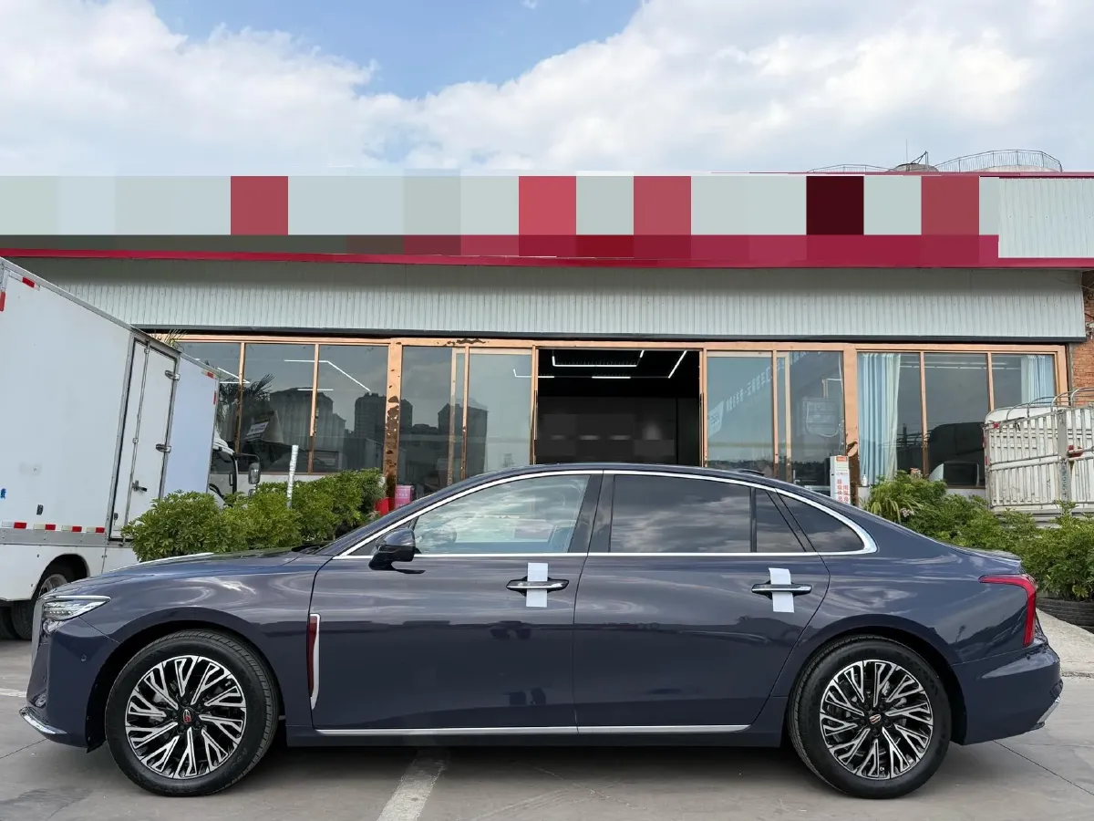 2024 HongQi H5 2.0T 224HP L4 8AT,autocango,china used car exporter,china ev exporter,chinese used car exporter,chinese used ev exporter