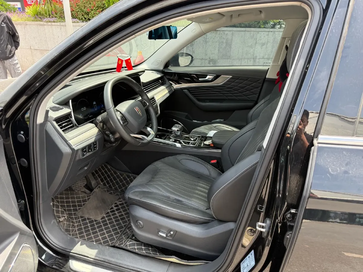 2022 HongQi HS5 2.0T 224HP L4 6AT,autocango,china used car exporter,china ev exporter,chinese used car exporter,chinese used ev exporter