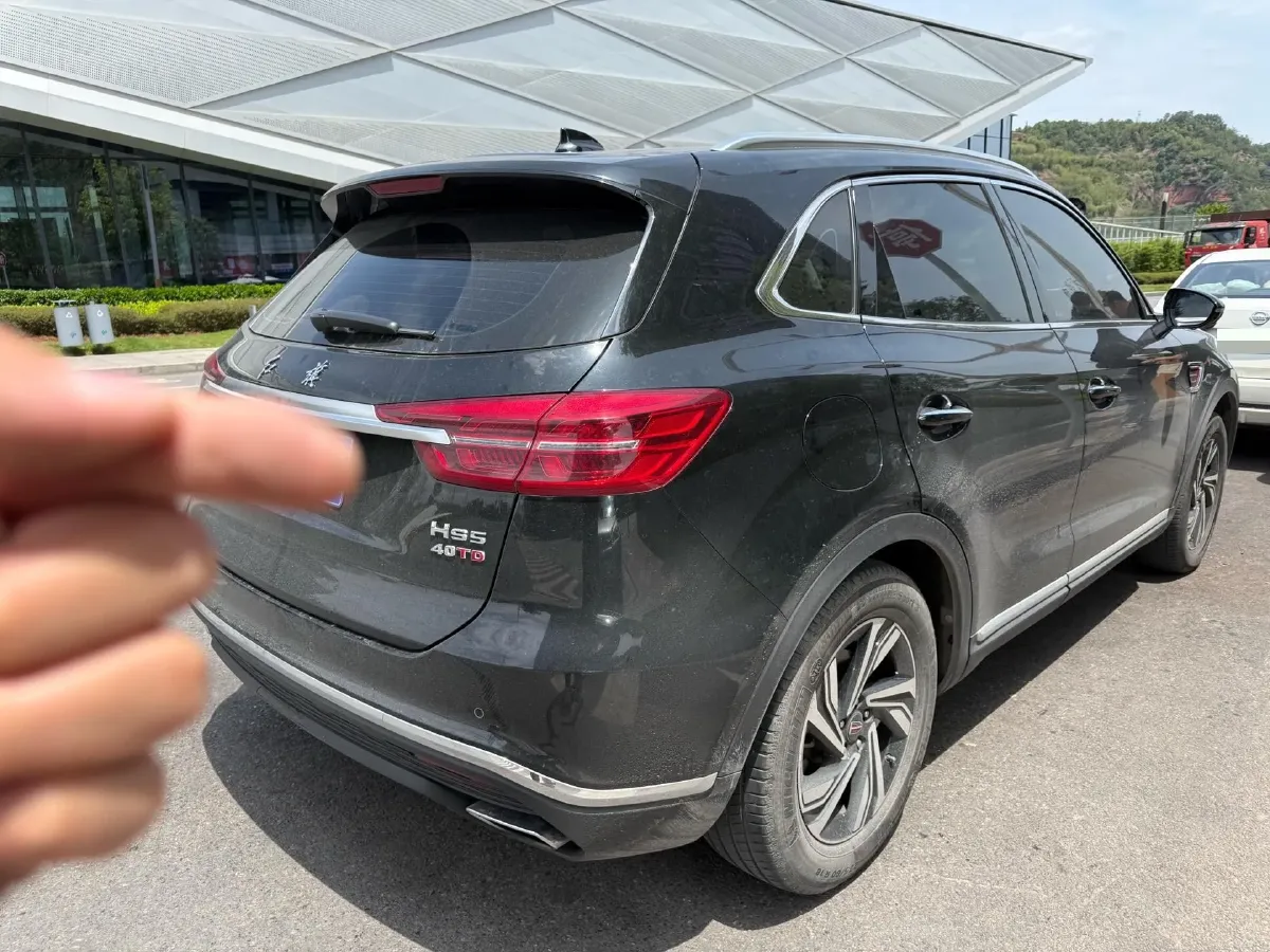 2022 HongQi HS5 2.0T 224HP L4 6AT,autocango,china used car exporter,china ev exporter,chinese used car exporter,chinese used ev exporter