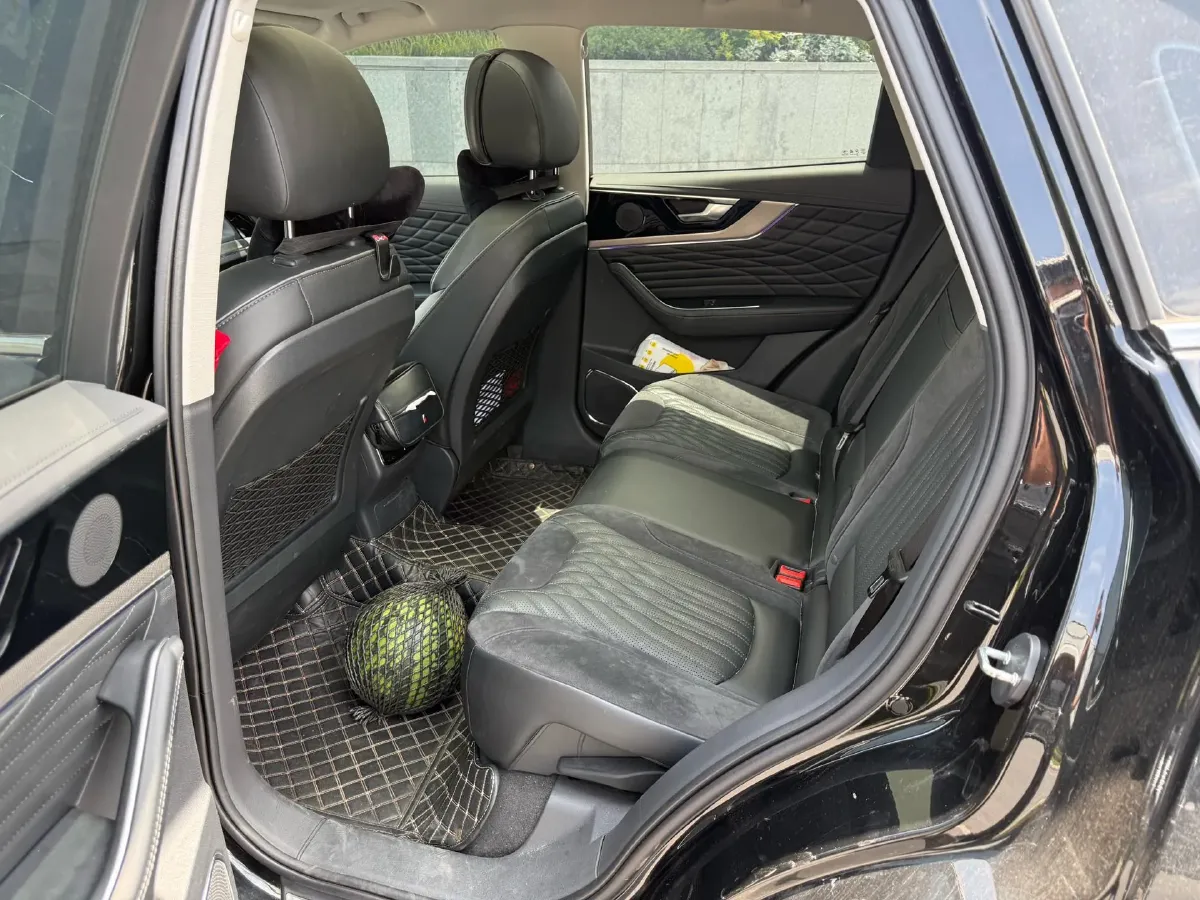 2022 HongQi HS5 2.0T 224HP L4 6AT,autocango,china used car exporter,china ev exporter,chinese used car exporter,chinese used ev exporter