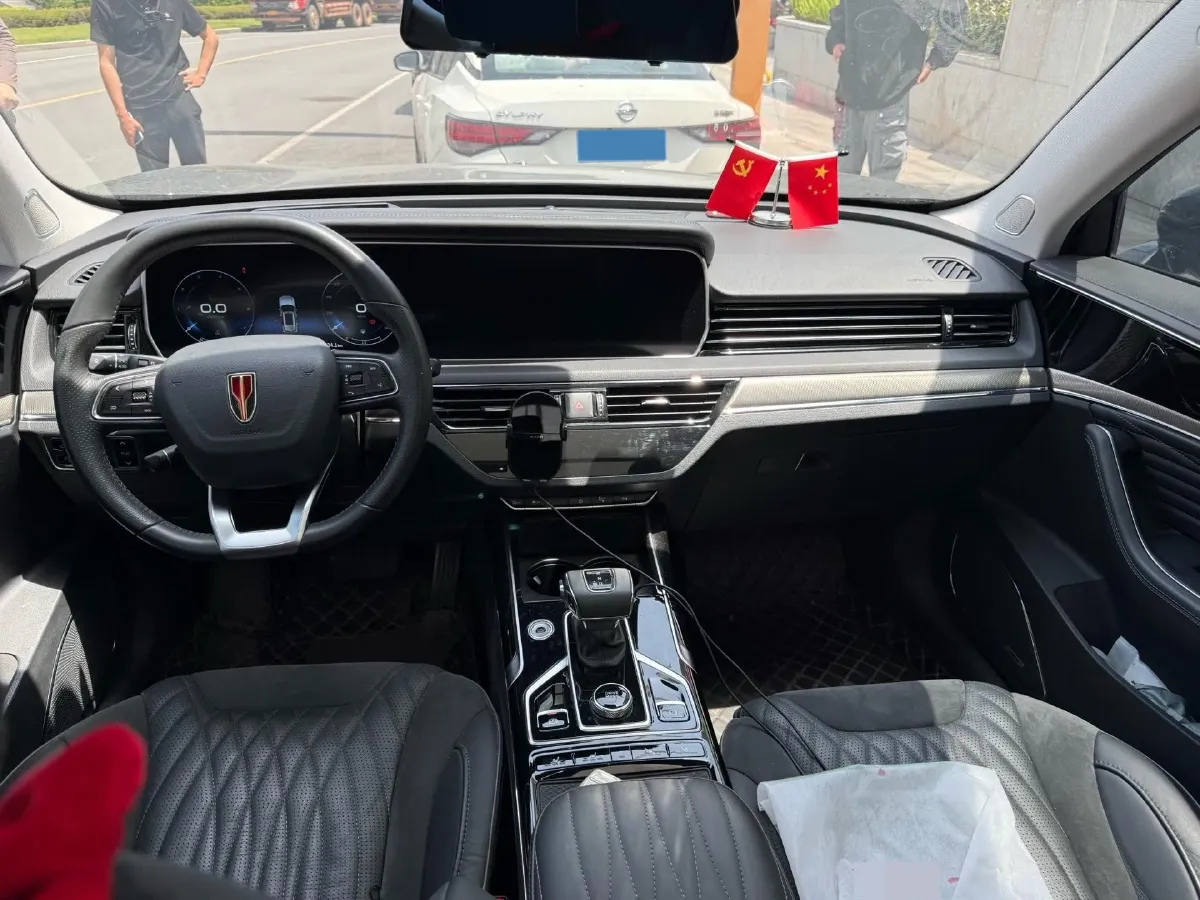 2022 HongQi HS5 2.0T 224HP L4 6AT,autocango,china used car exporter,china ev exporter,chinese used car exporter,chinese used ev exporter