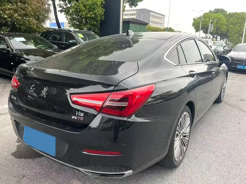 2022 HongQi H5 1.8T 197HP L4 6AT,autocango,china used car exporter,china ev exporter,chinese used car exporter,chinese used ev exporter