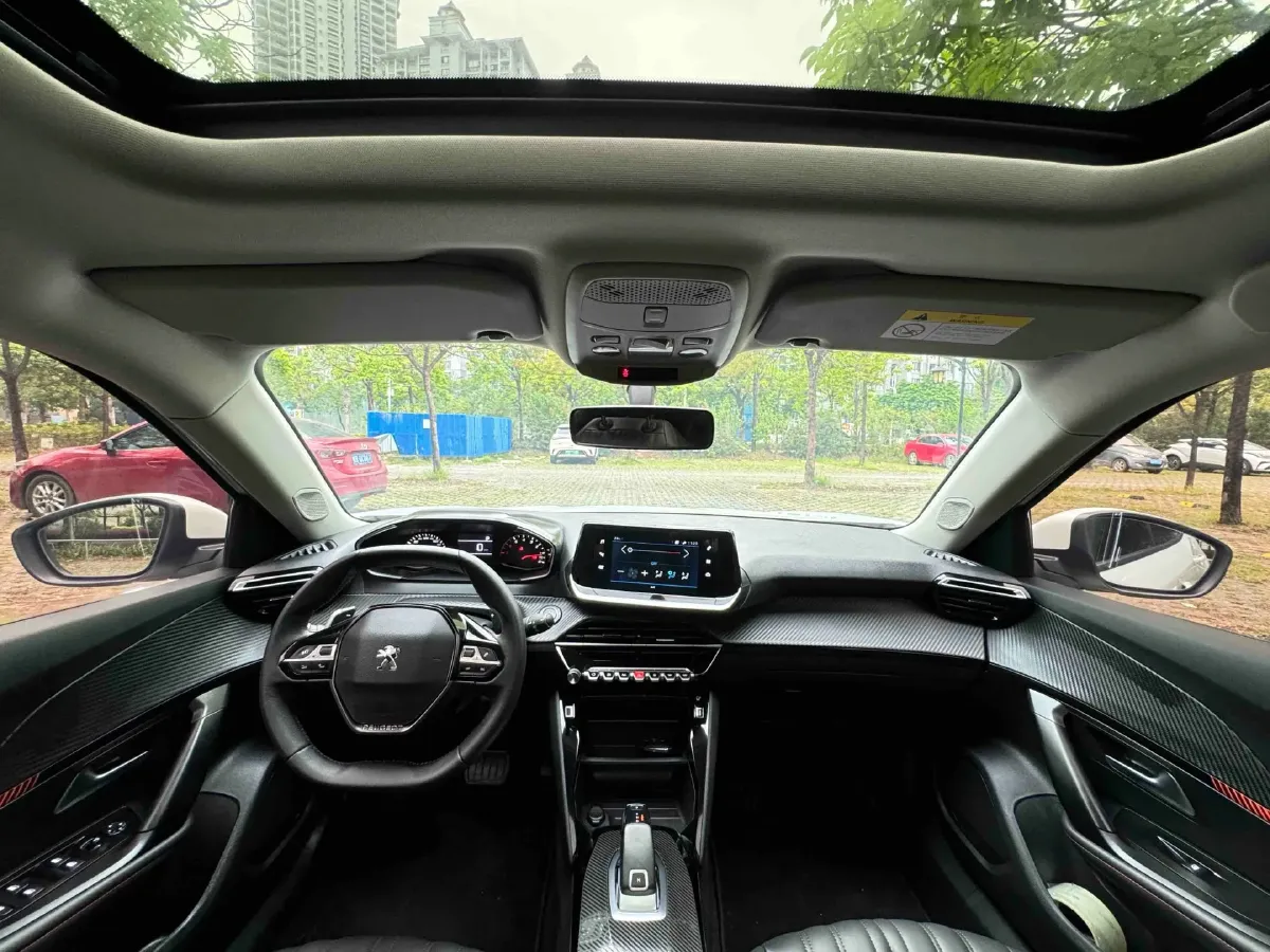 2022 Peugeot 2008 1.2T 136HP L3 6DCT,autocango,china used car exporter,china ev exporter,chinese used car exporter,chinese used ev exporter