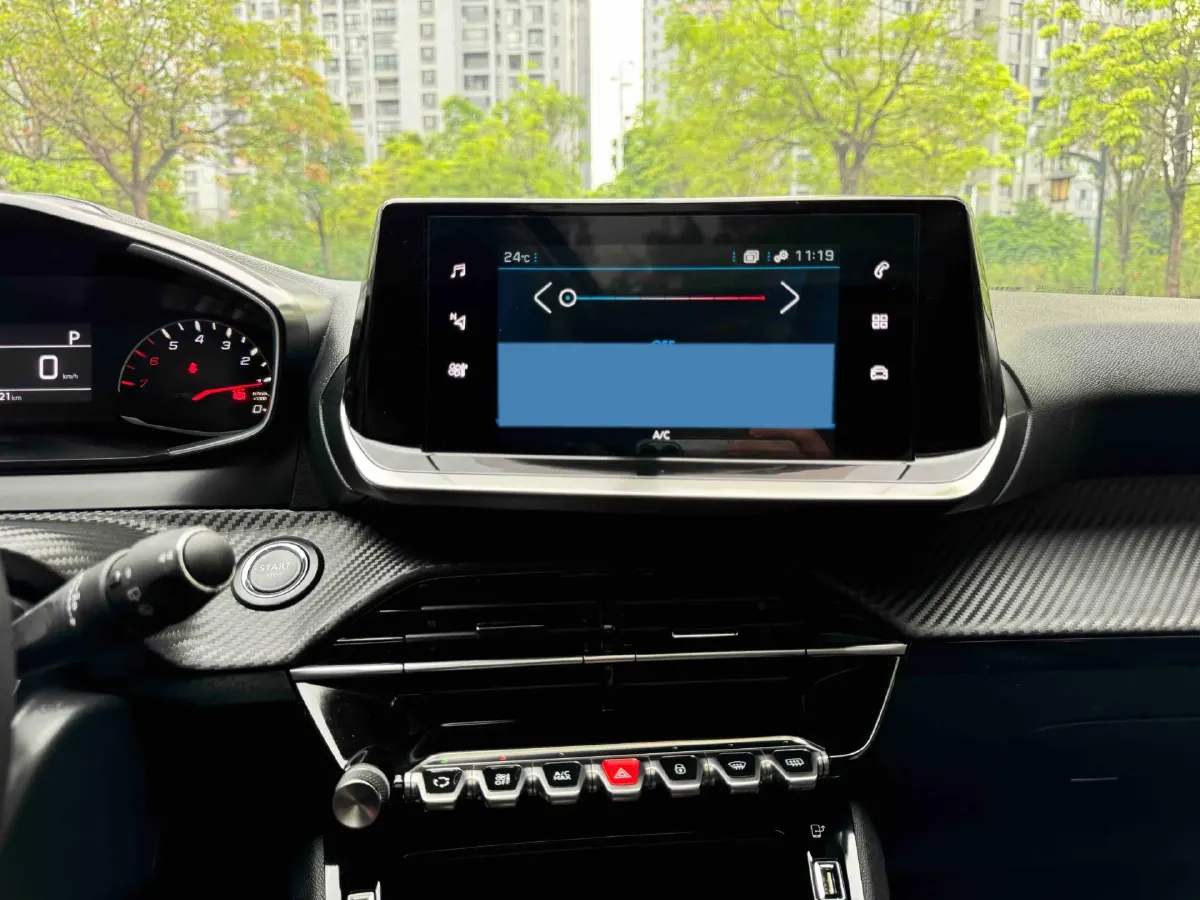 2022 Peugeot 2008 1.2T 136HP L3 6DCT,autocango,china used car exporter,china ev exporter,chinese used car exporter,chinese used ev exporter