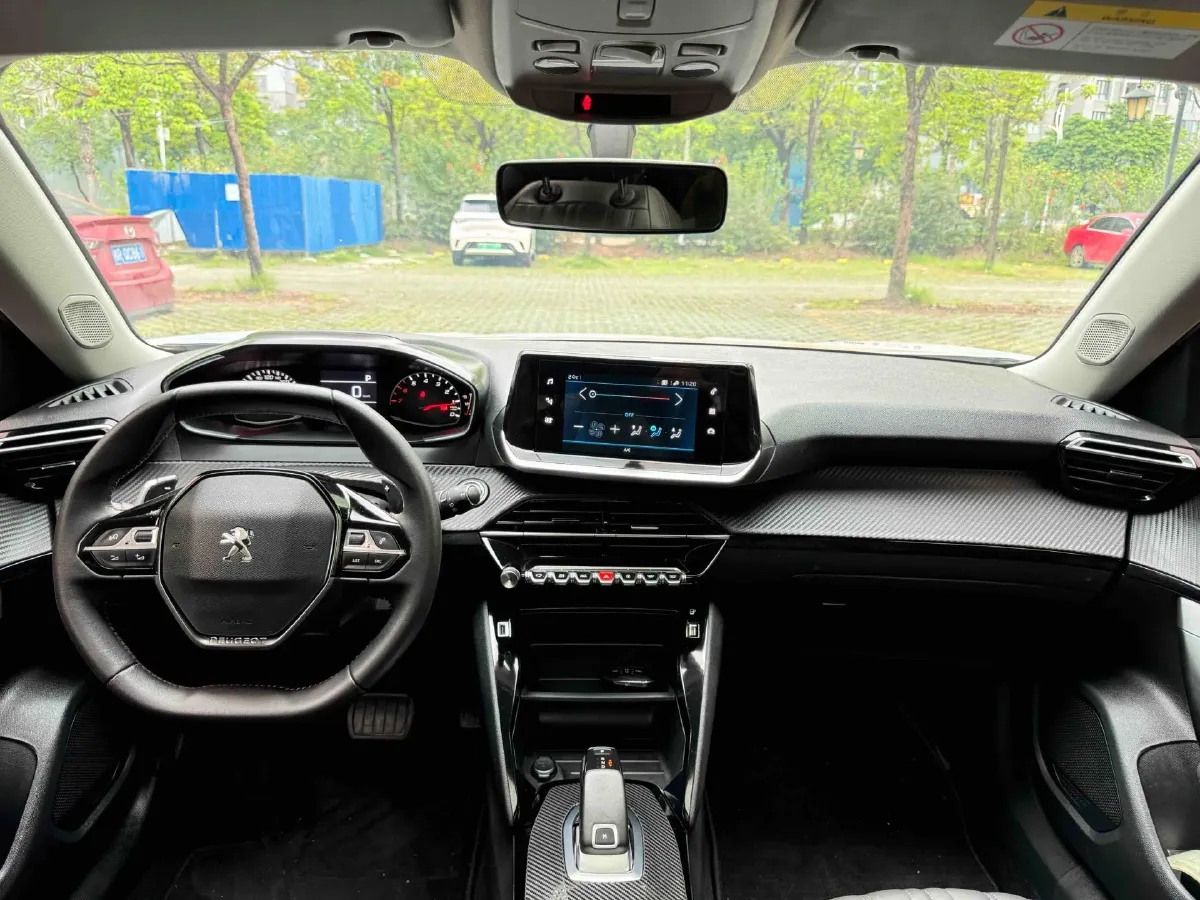 2022 Peugeot 2008 1.2T 136HP L3 6DCT,autocango,china used car exporter,china ev exporter,chinese used car exporter,chinese used ev exporter