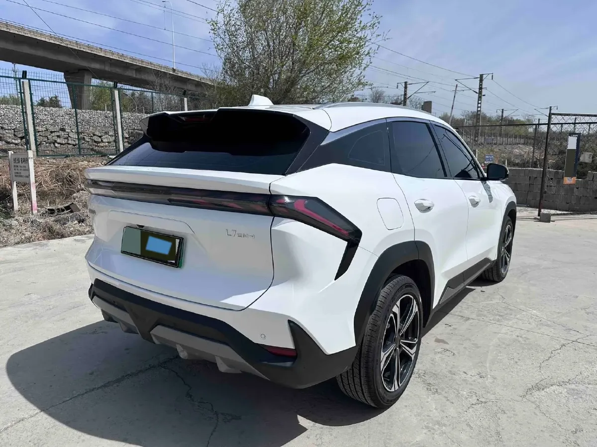 2025 Geely Galaxy L7 1.5L 112HP L4 1DHT PHEV 18.4KWH,autocango,china used car exporter,china ev exporter,chinese used car exporter,chinese used ev exporter