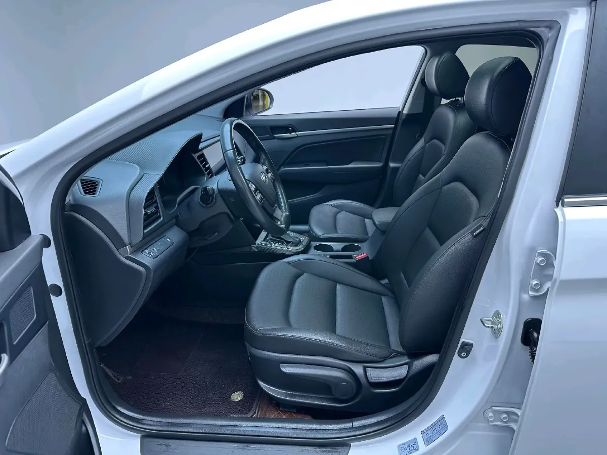 2020 Hyundai Elantra 1.5L 115HP L4 CVT,autocango,china used car exporter,china ev exporter,chinese used car exporter,chinese used ev exporter