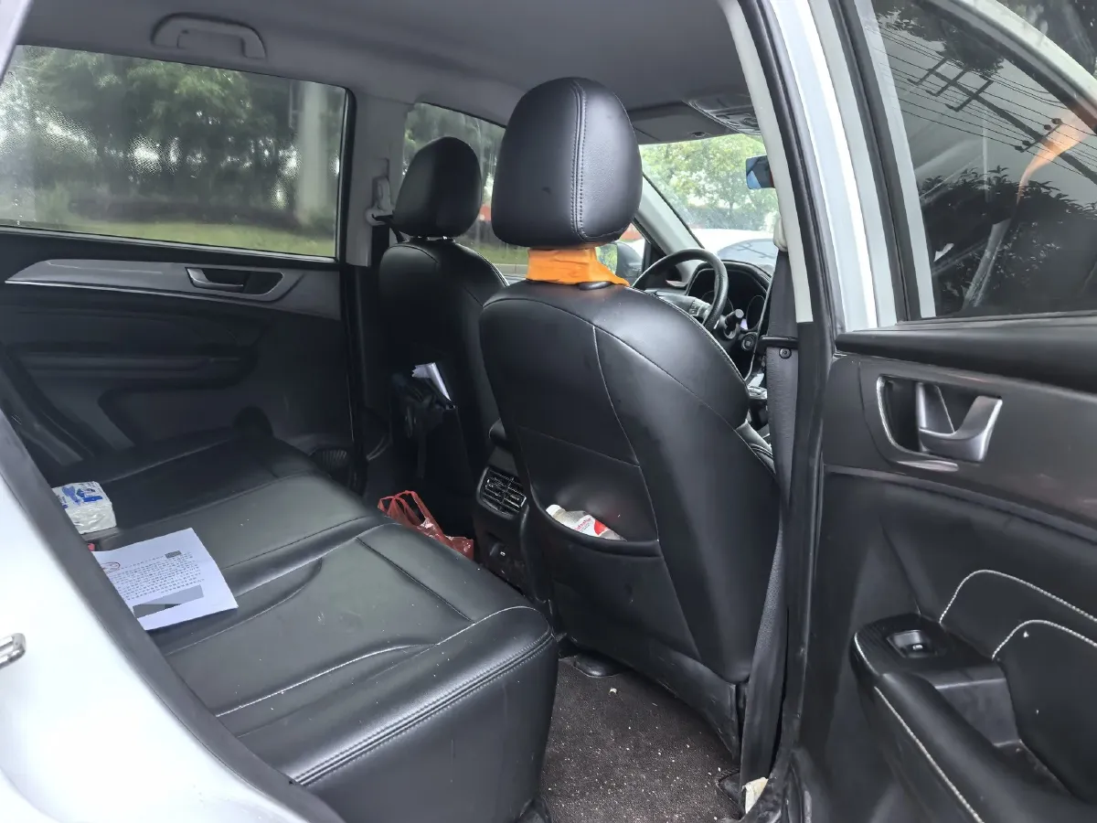 2021 Haval M6 1.5T 150HP L4 7DCT,autocango,china used car exporter,china ev exporter,chinese used car exporter,chinese used ev exporter