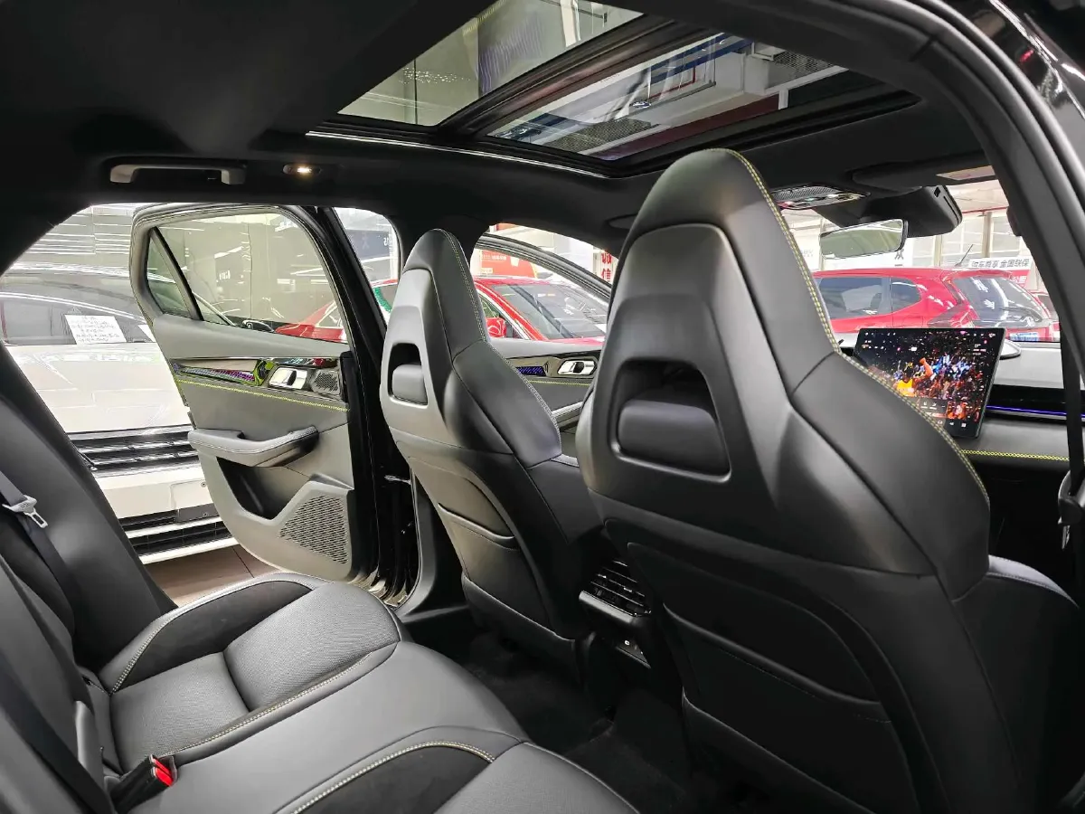 2025 LYNK&CO 03 1.5T 181HP L4 7DCT,autocango,china used car exporter,china ev exporter,chinese used car exporter,chinese used ev exporter