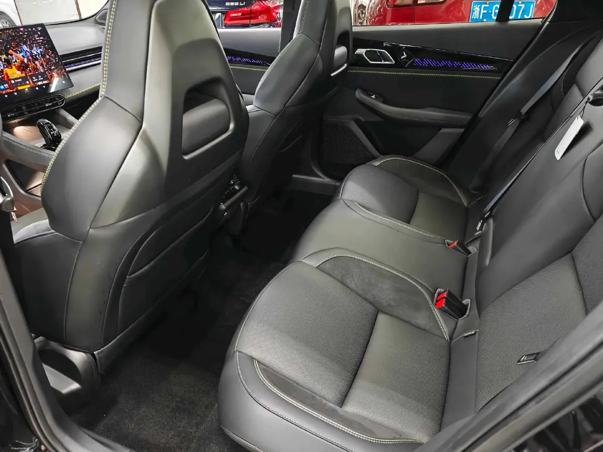 2025 LYNK&CO 03 1.5T 181HP L4 7DCT,autocango,china used car exporter,china ev exporter,chinese used car exporter,chinese used ev exporter