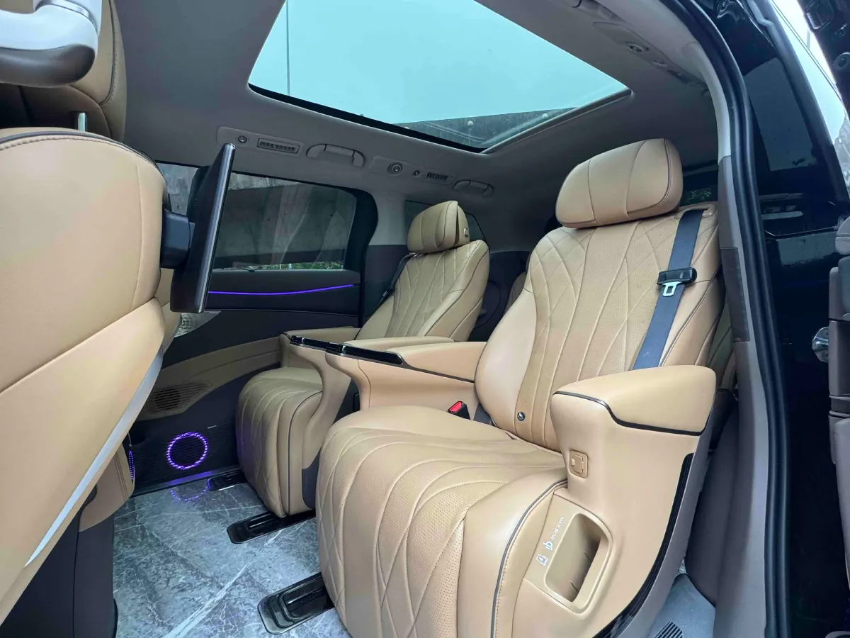 2022 Mercedes-Benz GLC Class 2.0T 197HP L4 9AT,autocango,china used car exporter,china ev exporter,chinese used car exporter,chinese used ev exporter