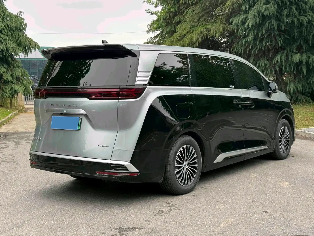 2022 Mercedes-Benz GLC Class 2.0T 197HP L4 9AT,autocango,china used car exporter,china ev exporter,chinese used car exporter,chinese used ev exporter