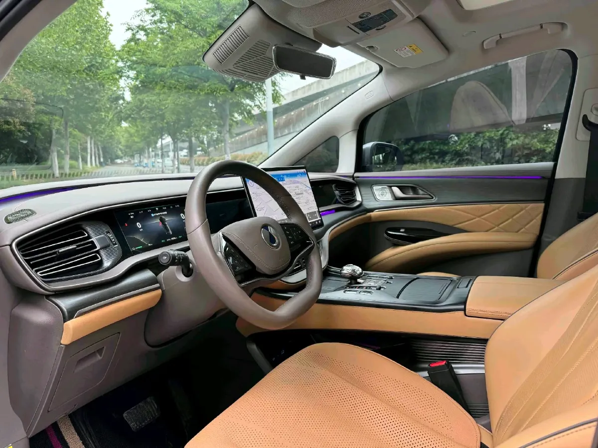 2022 Mercedes-Benz GLC Class 2.0T 197HP L4 9AT,autocango,china used car exporter,china ev exporter,chinese used car exporter,chinese used ev exporter