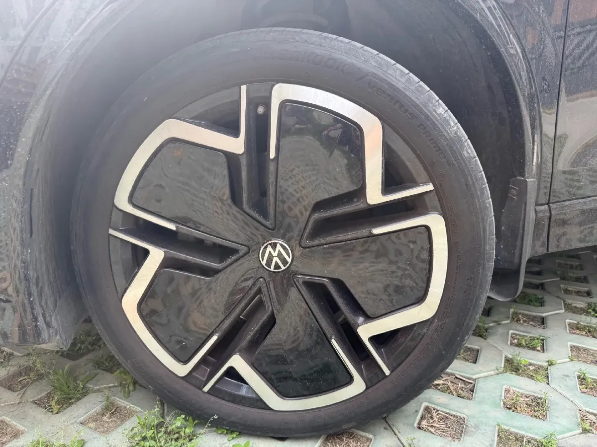 2024 Volkswagen Tiguan L 2.0T 186HP L4 7DCT,autocango,china used car exporter,china ev exporter,chinese used car exporter,chinese used ev exporter