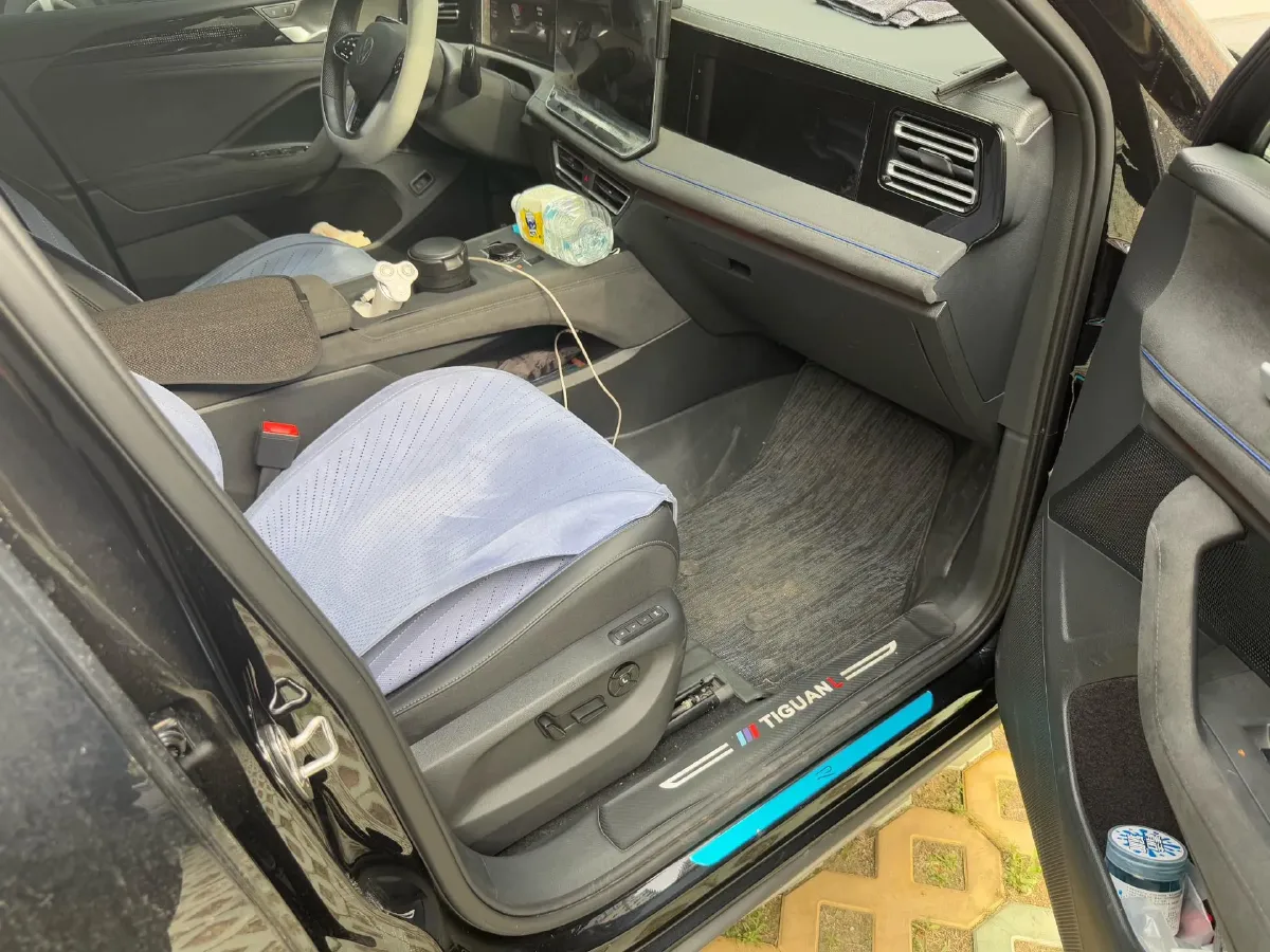 2024 Volkswagen Tiguan L 2.0T 186HP L4 7DCT,autocango,china used car exporter,china ev exporter,chinese used car exporter,chinese used ev exporter