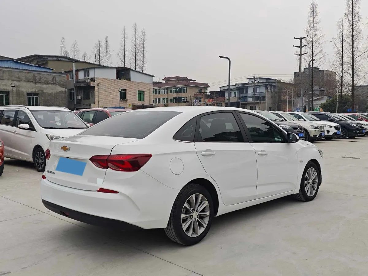 2022 Chevrolet Monza 1.5L 113HP L4 6AT,autocango,china used car exporter,china ev exporter,chinese used car exporter,chinese used ev exporter