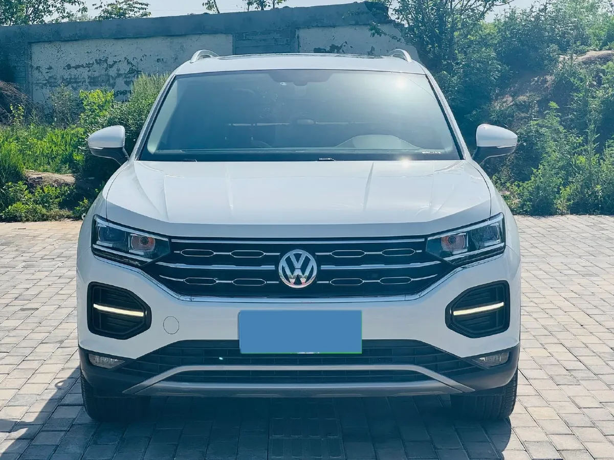 2019 MINI CLUBMAN 1.5T 102HP L3 6AT,autocango,china used car exporter,china ev exporter,chinese used car exporter,chinese used ev exporter