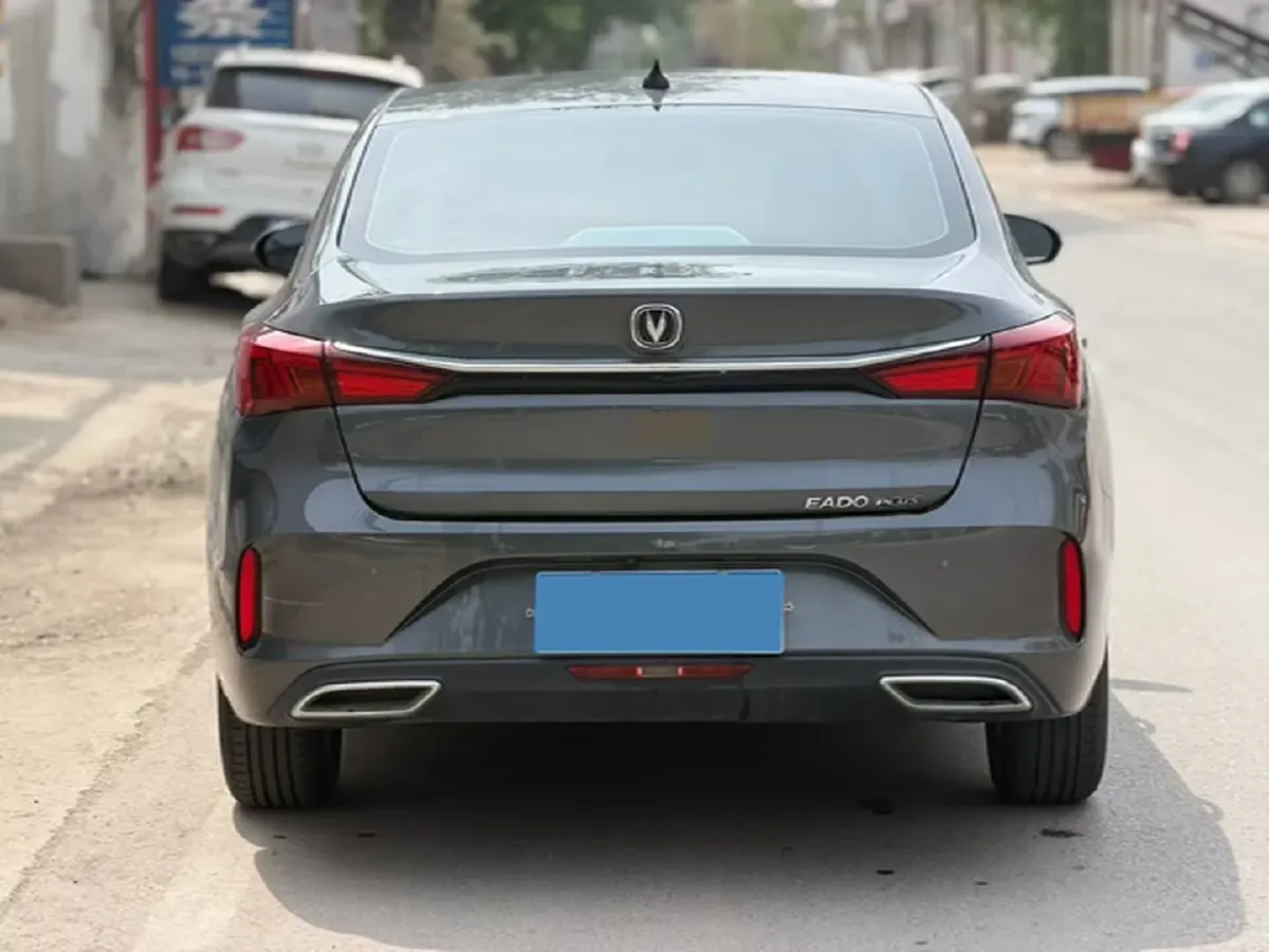 2022 ChangAn Eado 1.6L 128HP L4 5MT,autocango,china used car exporter,china ev exporter,chinese used car exporter,chinese used ev exporter