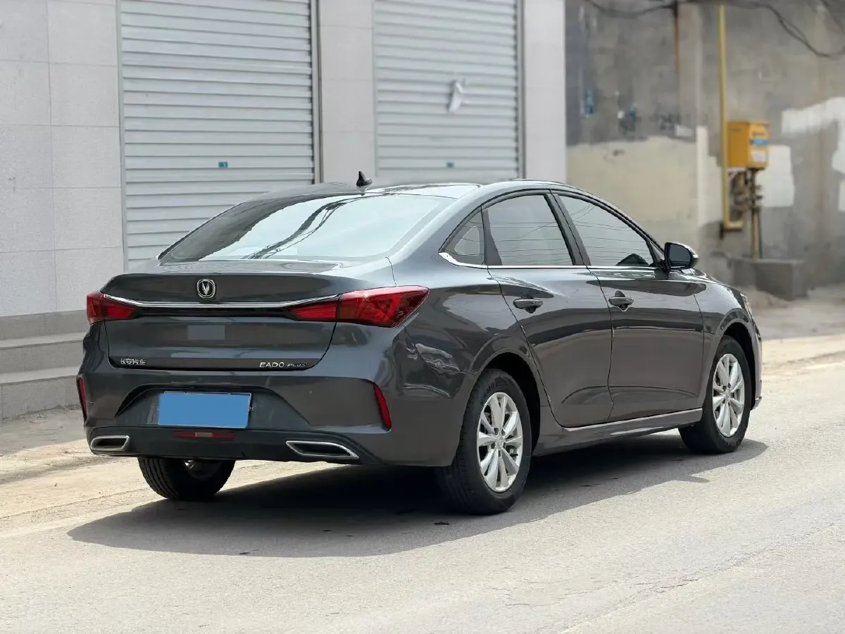 2022 ChangAn Eado 1.6L 128HP L4 5MT,autocango,china used car exporter,china ev exporter,chinese used car exporter,chinese used ev exporter