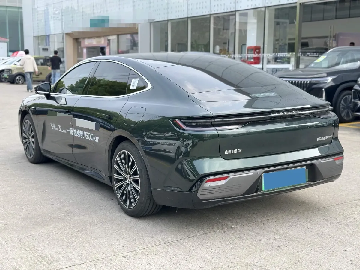 2025 Geely Galaxy Starshine 8 1.5T 163HP L4 3DHT PHEV 27.69KWH,autocango,china used car exporter,china ev exporter,chinese used car exporter,chinese used ev exporter