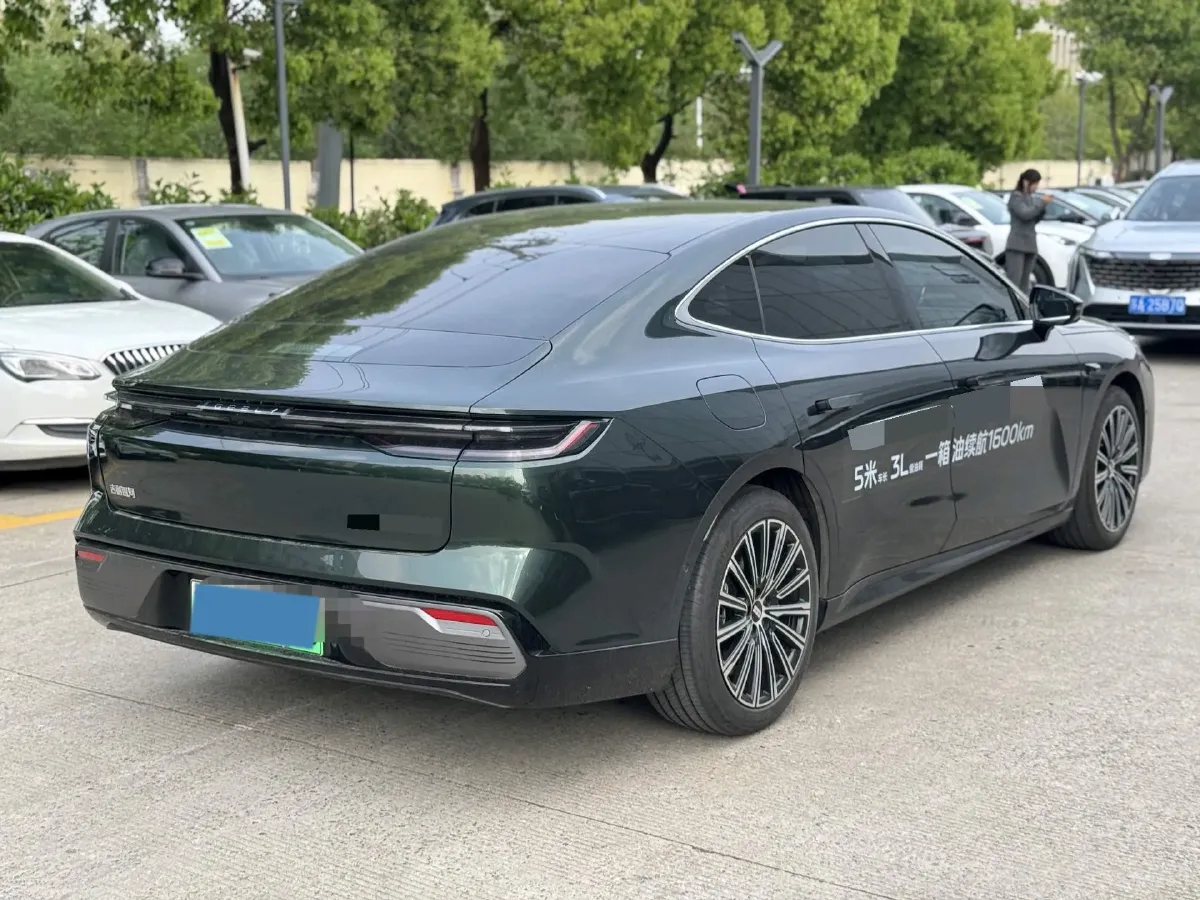 2025 Geely Galaxy Starshine 8 1.5T 163HP L4 3DHT PHEV 27.69KWH,autocango,china used car exporter,china ev exporter,chinese used car exporter,chinese used ev exporter