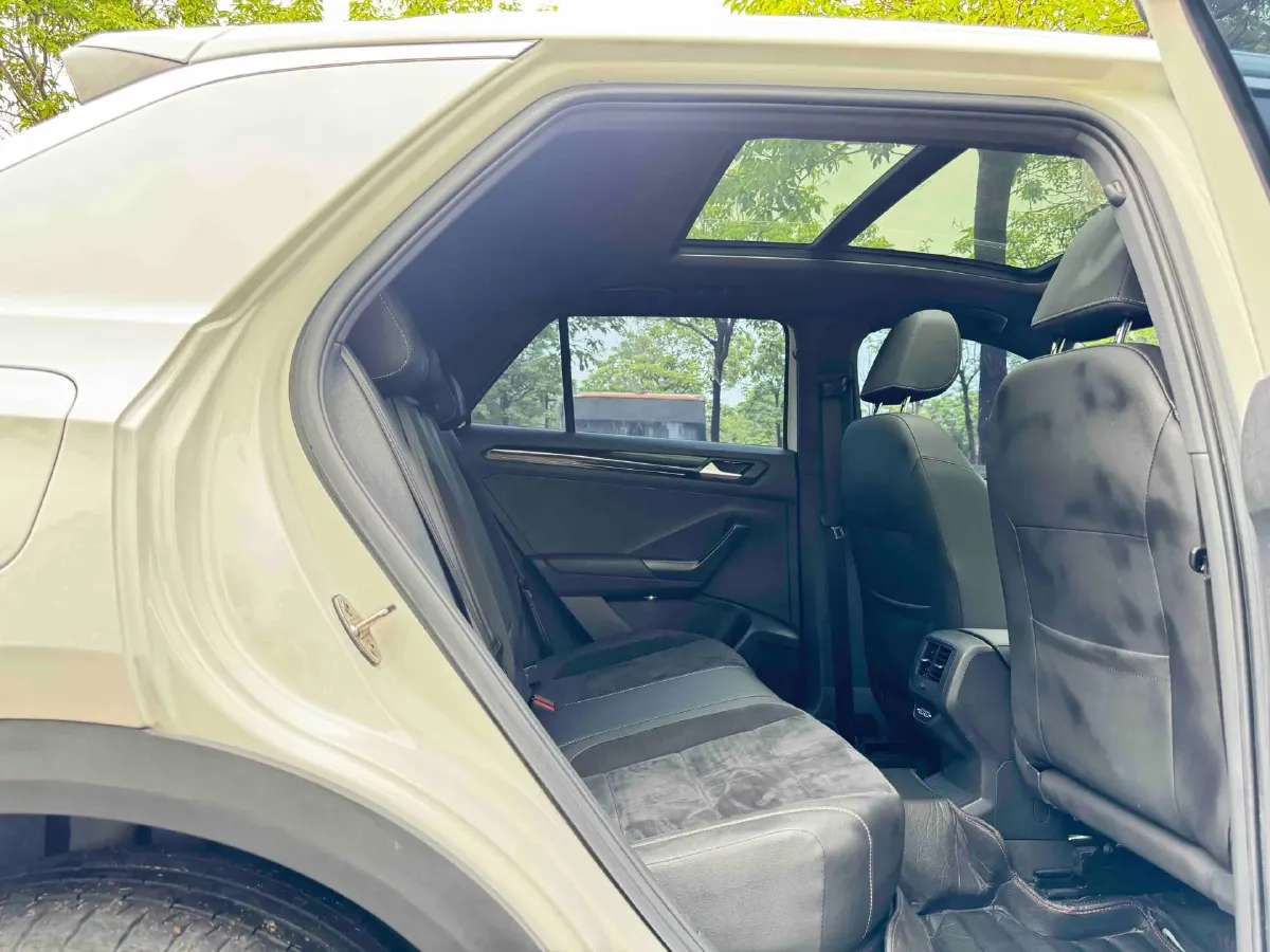 2021 Volkswagen T-Roc 1.4T 150HP L4 7DCT,autocango,china used car exporter,china ev exporter,chinese used car exporter,chinese used ev exporter