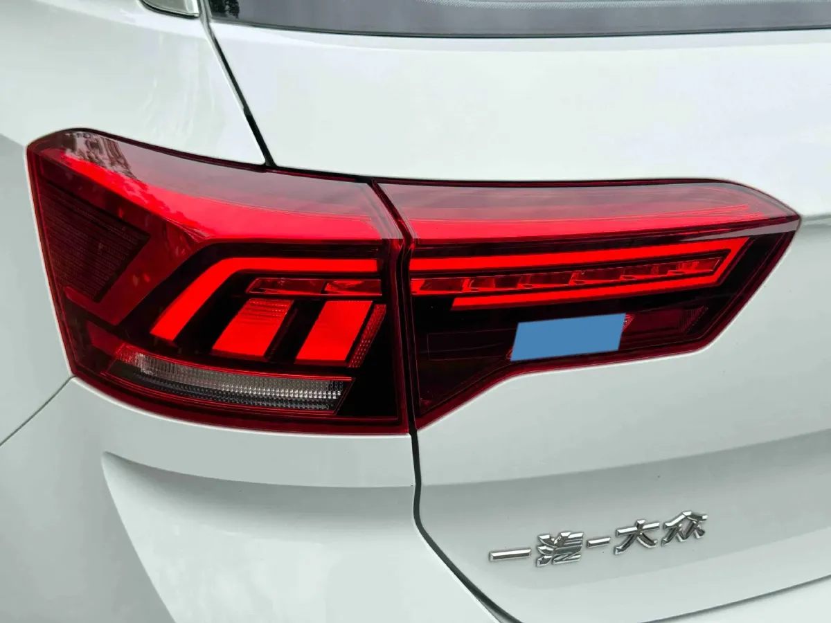 2021 Volkswagen T-Roc 1.4T 150HP L4 7DCT,autocango,china used car exporter,china ev exporter,chinese used car exporter,chinese used ev exporter