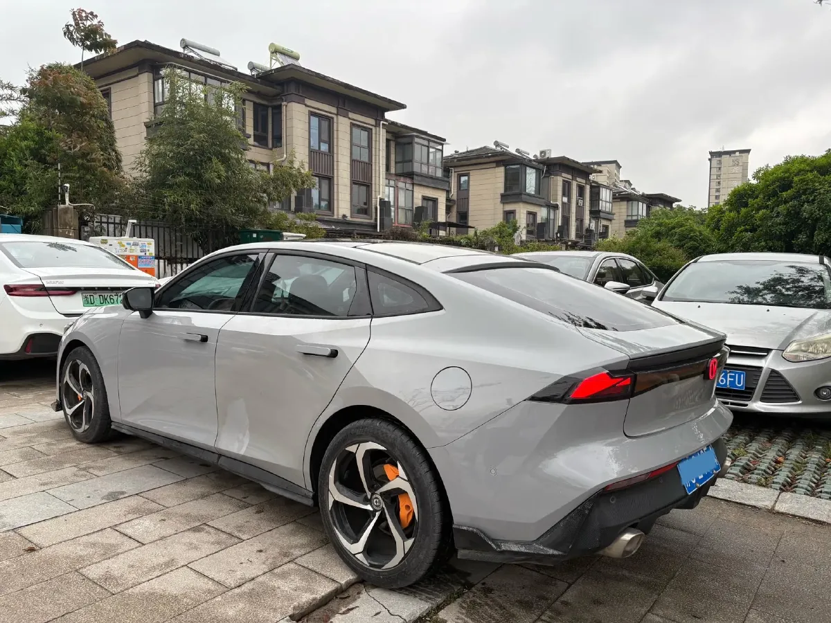 2022 ChangAn UNI-V 1.5T 188HP L4 7DCT,autocango,china used car exporter,china ev exporter,chinese used car exporter,chinese used ev exporter