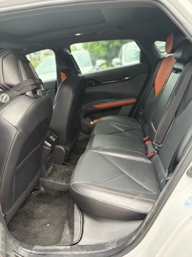 2022 ChangAn UNI-V 1.5T 188HP L4 7DCT,autocango,china used car exporter,china ev exporter,chinese used car exporter,chinese used ev exporter