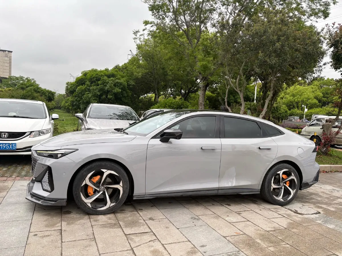 2022 ChangAn UNI-V 1.5T 188HP L4 7DCT,autocango,china used car exporter,china ev exporter,chinese used car exporter,chinese used ev exporter