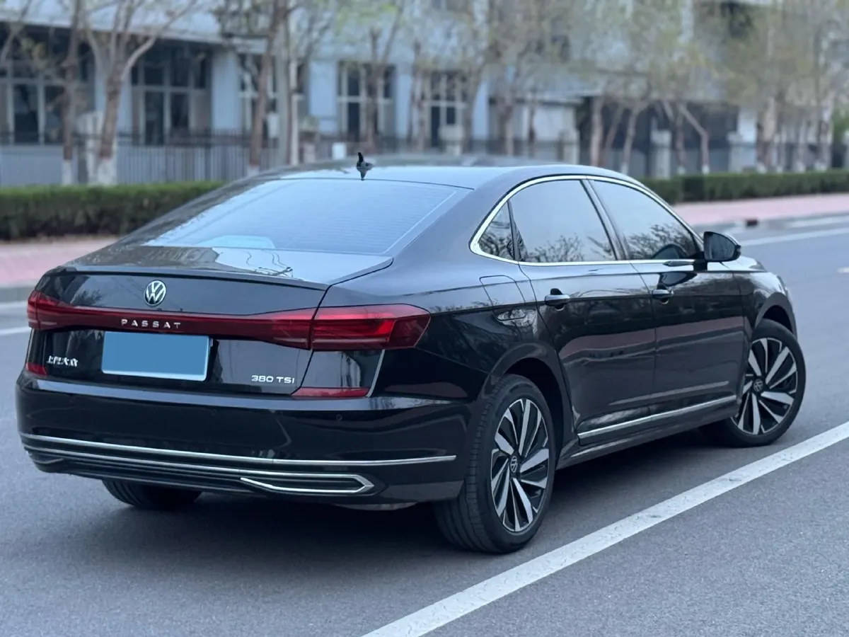 2025 Volkswagen Passat 2.0T 220HP L4 7DCT,autocango,china used car exporter,china ev exporter,chinese used car exporter,chinese used ev exporter