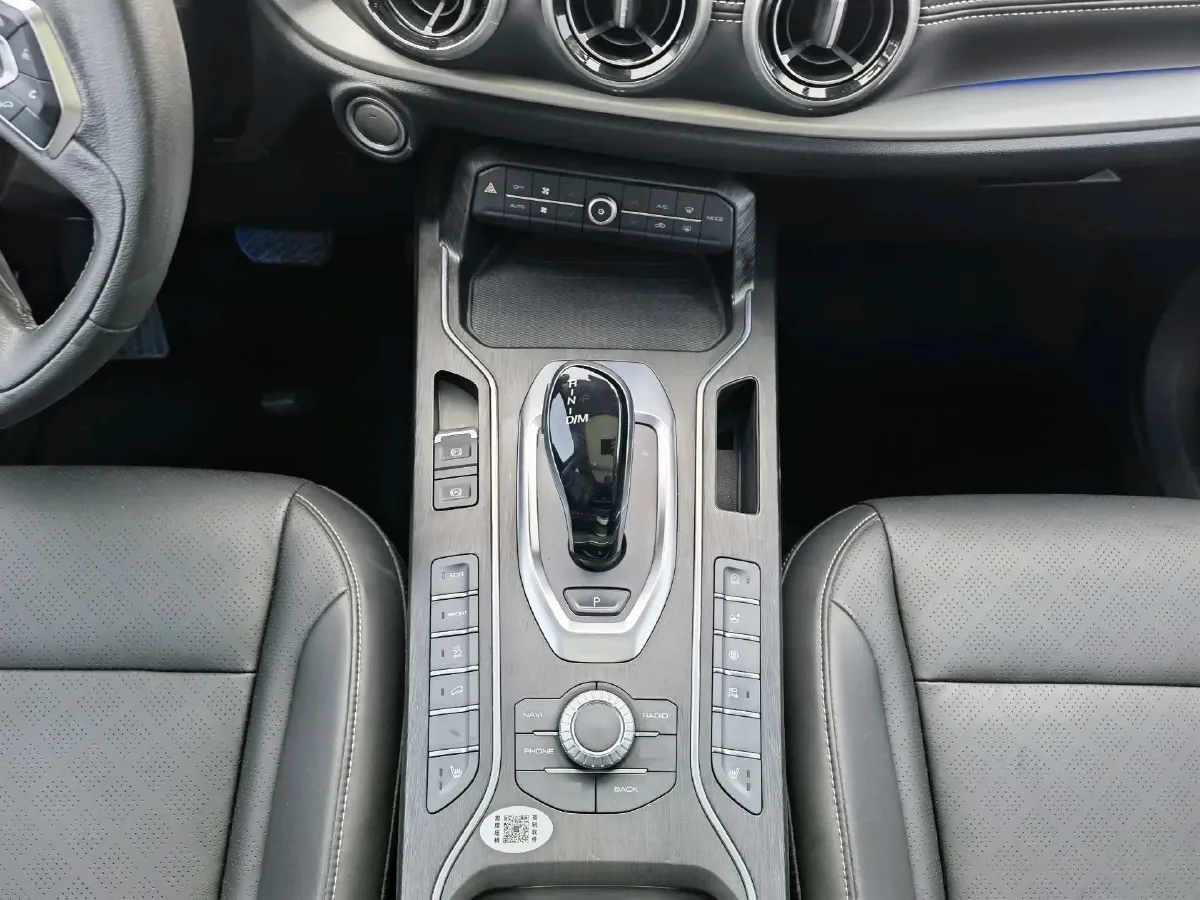 2020 WEY VV6 2.0T 227HP L4 7DCT,autocango,china used car exporter,china ev exporter,chinese used car exporter,chinese used ev exporter