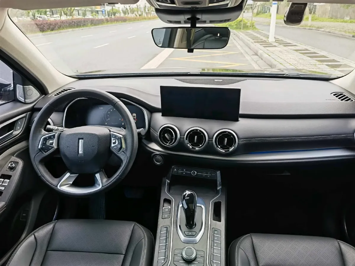 2020 WEY VV6 2.0T 227HP L4 7DCT,autocango,china used car exporter,china ev exporter,chinese used car exporter,chinese used ev exporter