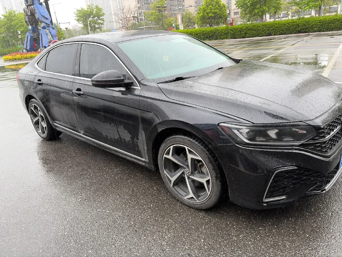 2024 Volkswagen Passat 2.0T 220HP L4 7DCT,autocango,china used car exporter,china ev exporter,chinese used car exporter,chinese used ev exporter