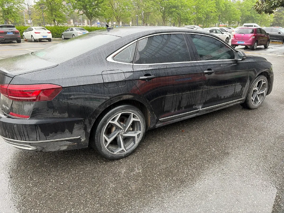 2024 Volkswagen Passat 2.0T 220HP L4 7DCT,autocango,china used car exporter,china ev exporter,chinese used car exporter,chinese used ev exporter