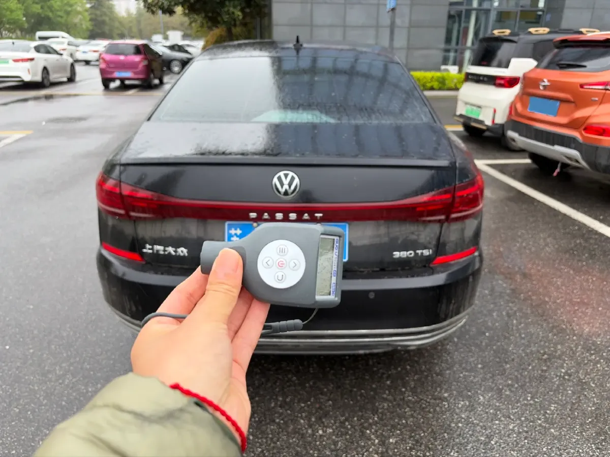 2024 Volkswagen Passat 2.0T 220HP L4 7DCT,autocango,china used car exporter,china ev exporter,chinese used car exporter,chinese used ev exporter