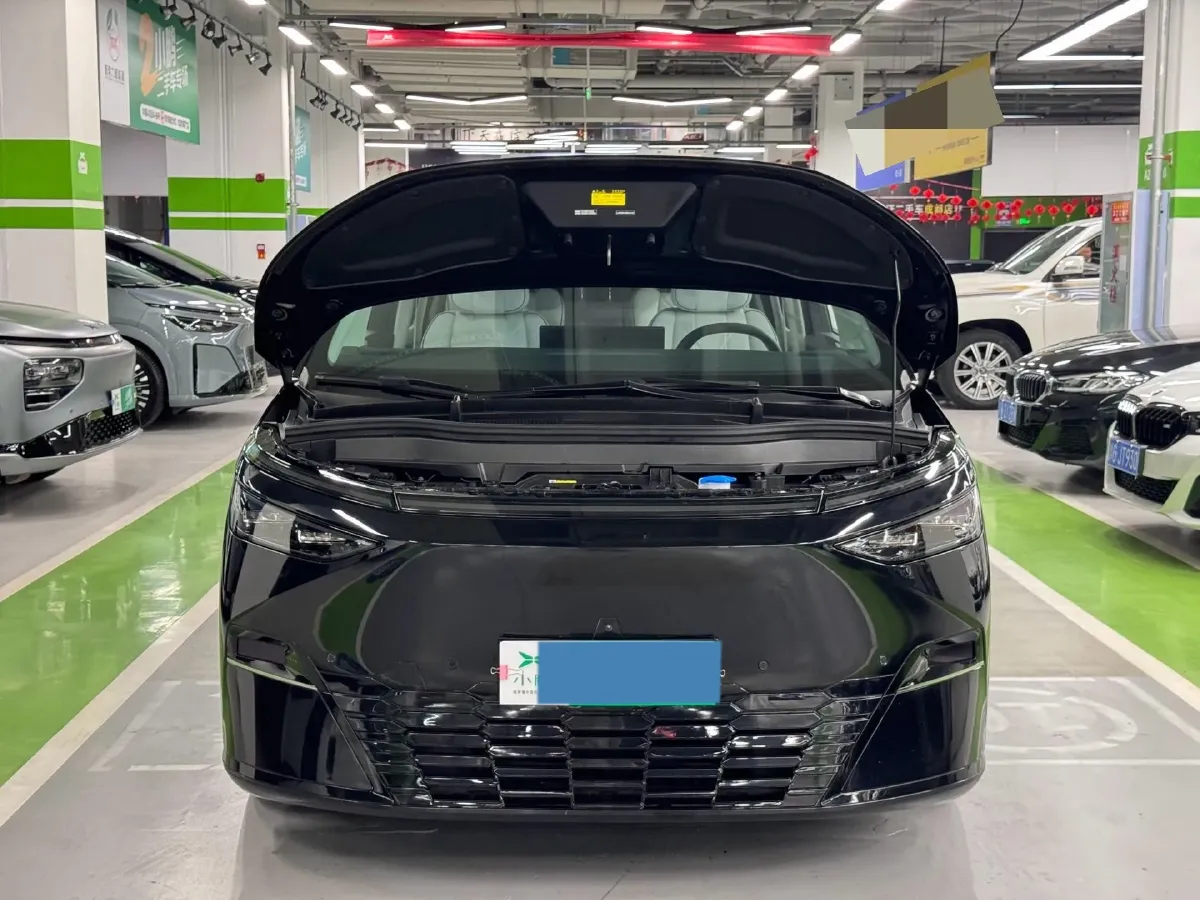2024 Xpeng X9 BEV 101.5KWH,autocango,china used car exporter,china ev exporter,chinese used car exporter,chinese used ev exporter