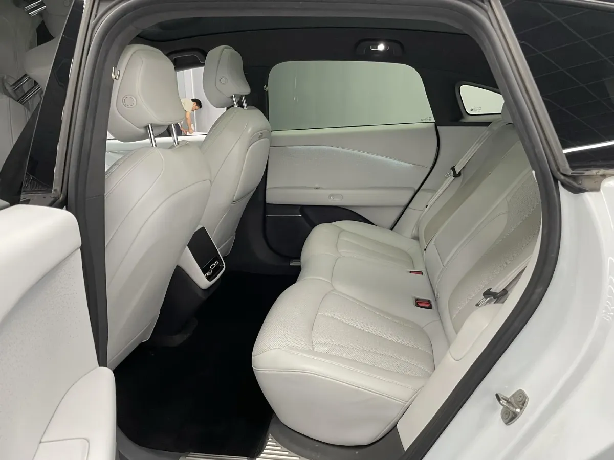 2024 Xpeng P7+ BEV 76.3KWH,autocango,china used car exporter,china ev exporter,chinese used car exporter,chinese used ev exporter