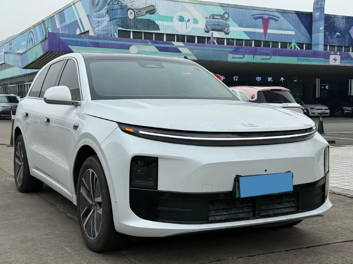 2024 Li L6 Range Extended 154HP L4 REEV 36.8KWH,autocango,china used car exporter,china ev exporter,chinese used car exporter,chinese used ev exporter