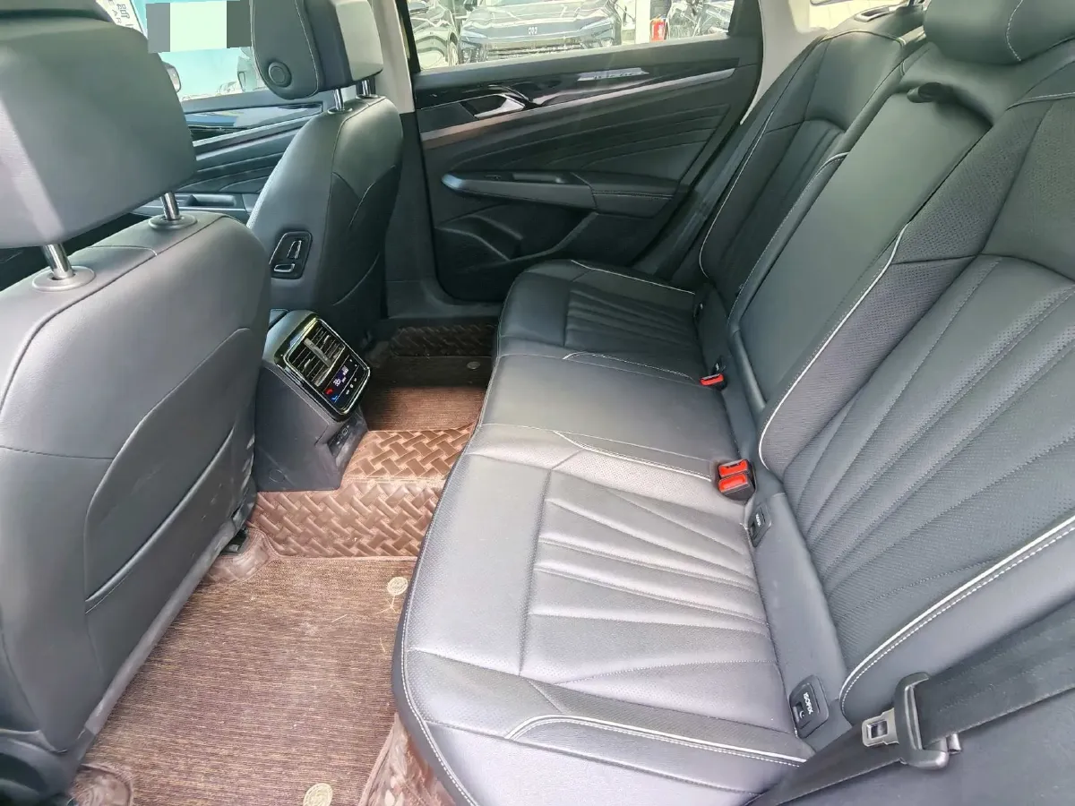 2024 Volkswagen Passat 2.0T 220HP L4 7DCT,autocango,china used car exporter,china ev exporter,chinese used car exporter,chinese used ev exporter