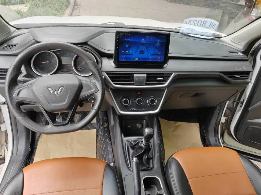 2019 WuLing HongGuang S3 1.5L 99HP L4 6MT,autocango,china used car exporter,china ev exporter,chinese used car exporter,chinese used ev exporter