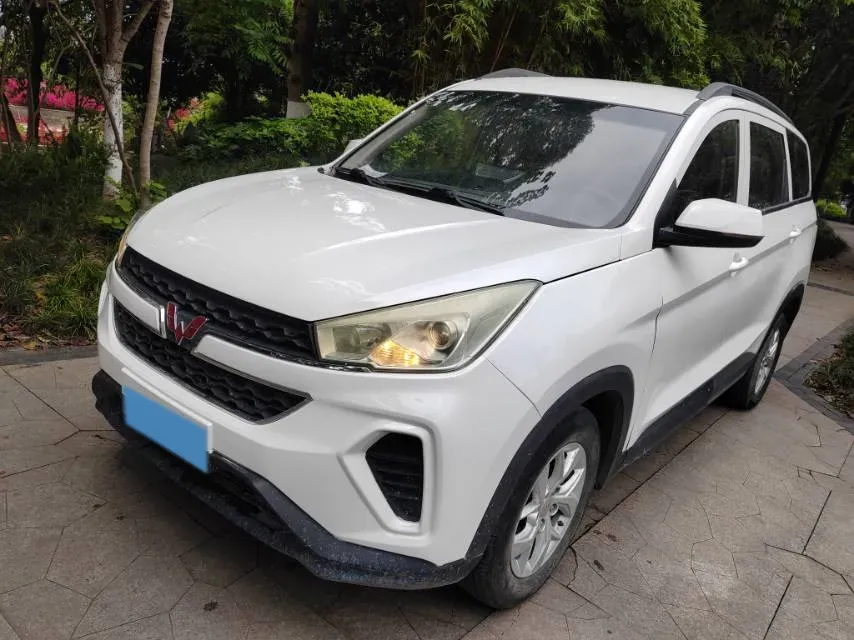 2019 WuLing HongGuang S3 1.5L 99HP L4 6MT,autocango,china used car exporter,china ev exporter,chinese used car exporter,chinese used ev exporter